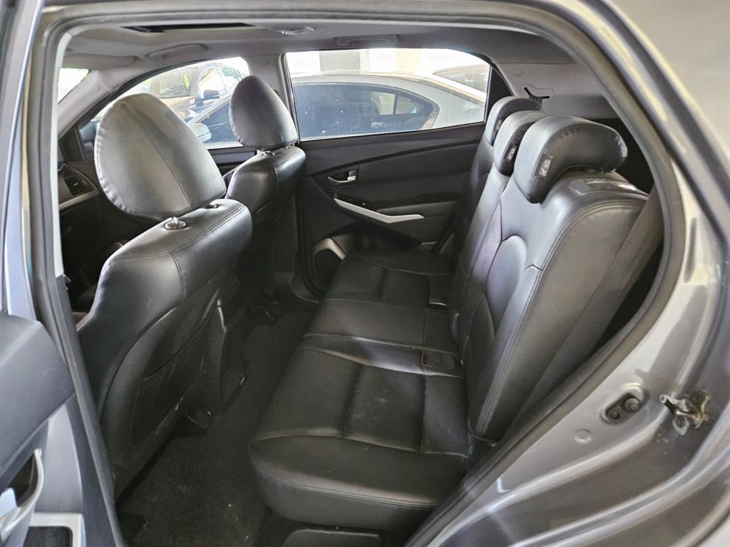 Ssangyong Korando - Vista 6