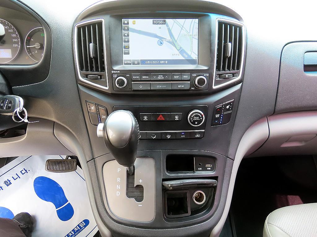 HYUNDAI Starex 2019 Plateado - Importación desde Corea - HF Imports Iquique - Foto 14