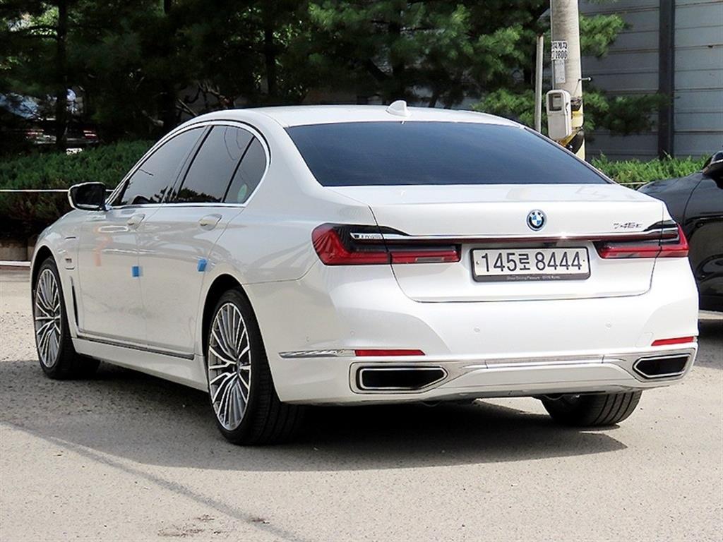 BMW 7 Series - Vista 3