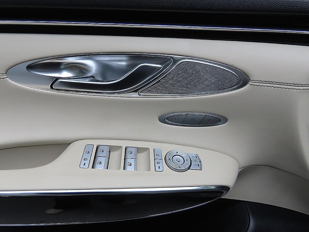 Genesis GV70 2023 Blanco - Importación desde Corea - HF Imports Iquique - Foto 11