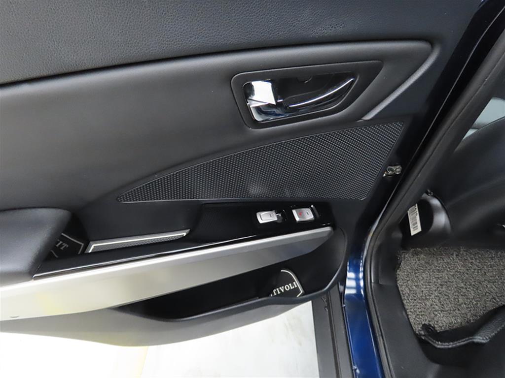 Ssangyong Tivoli 2016 Azul - Importación desde Corea - HF Imports Iquique - Foto 13
