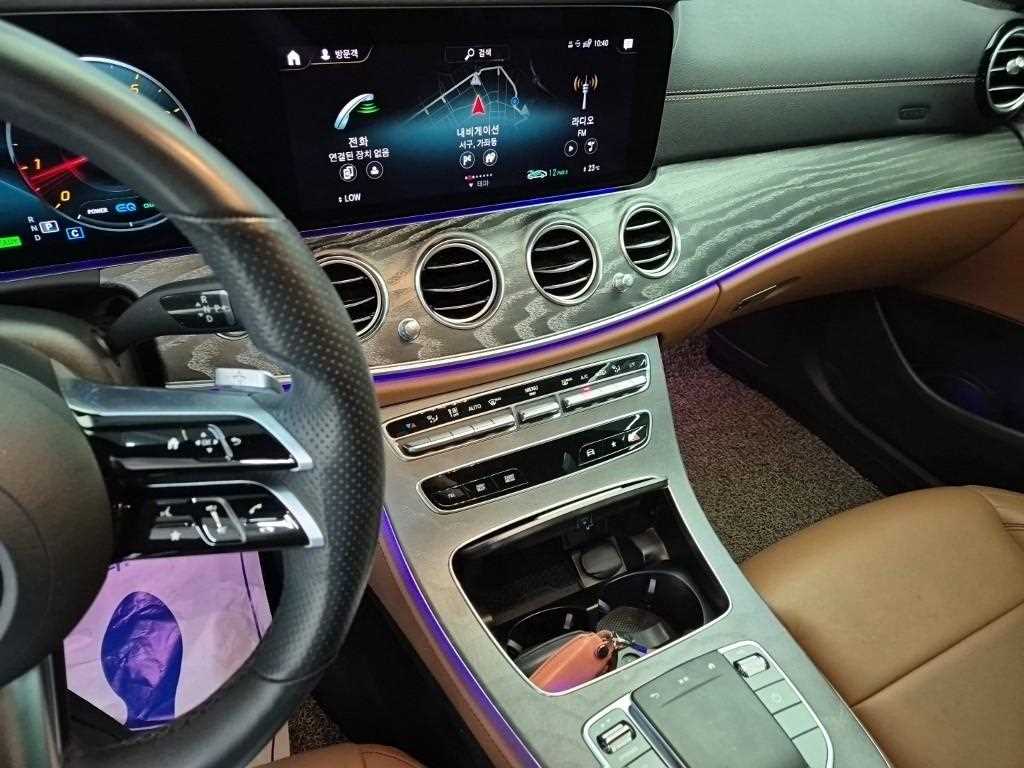 Mercedes Benz E class - Vista 10