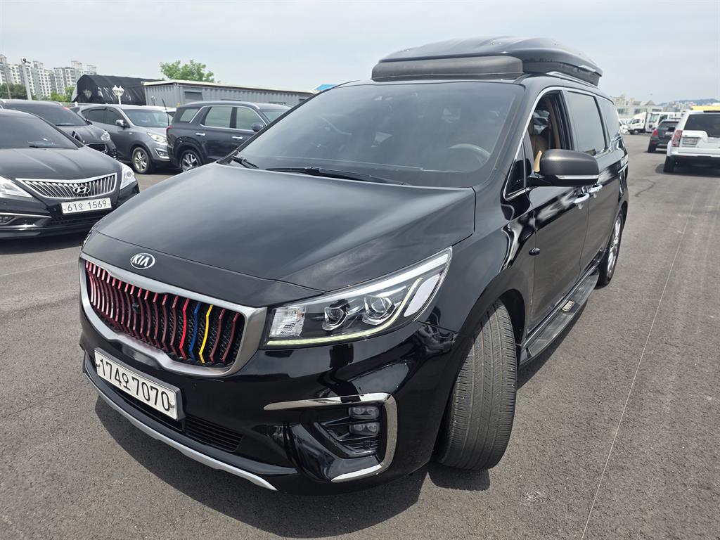 KIA Carnival 2019 Negro - Importación desde Corea - HF Imports Iquique - Foto 1