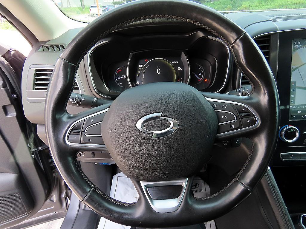 SAMSUNG QM6 - Vista 8