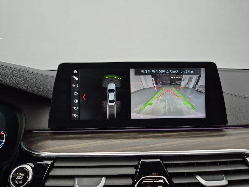 BMW 5 Series - Vista 11