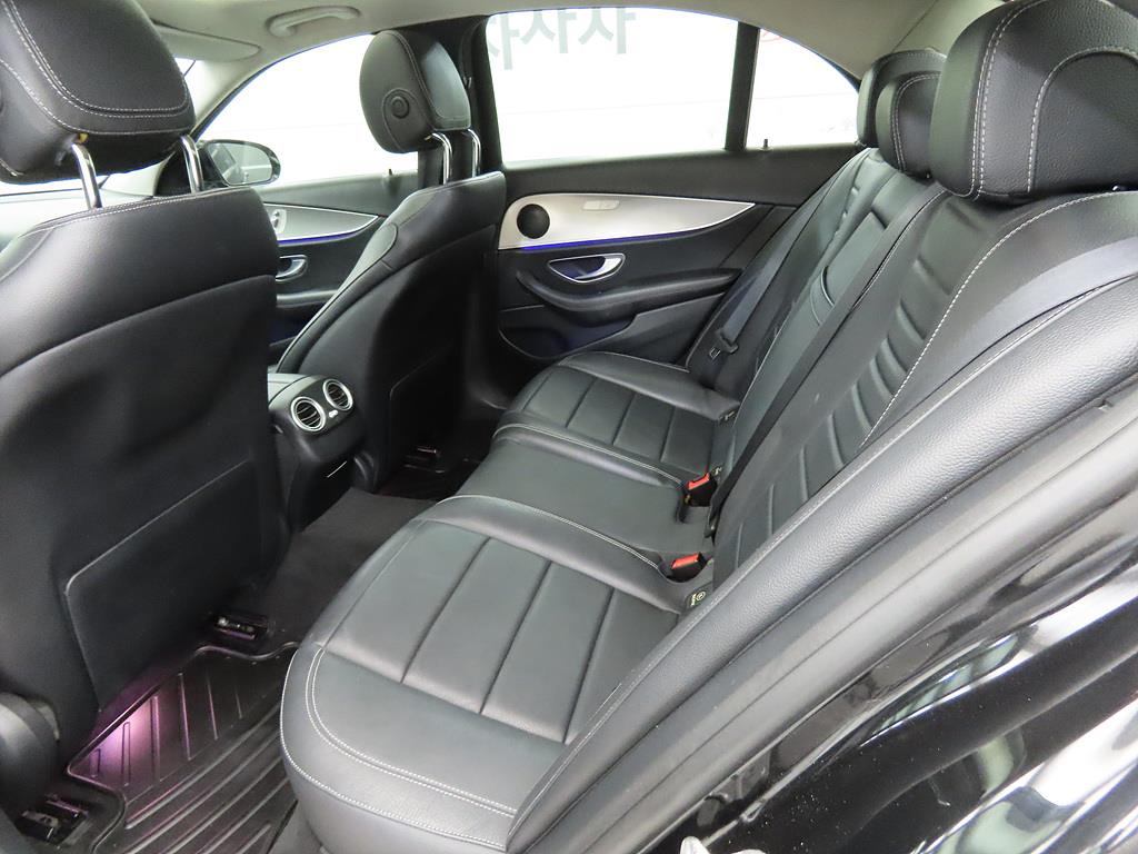 Mercedes Benz E class - Vista 6