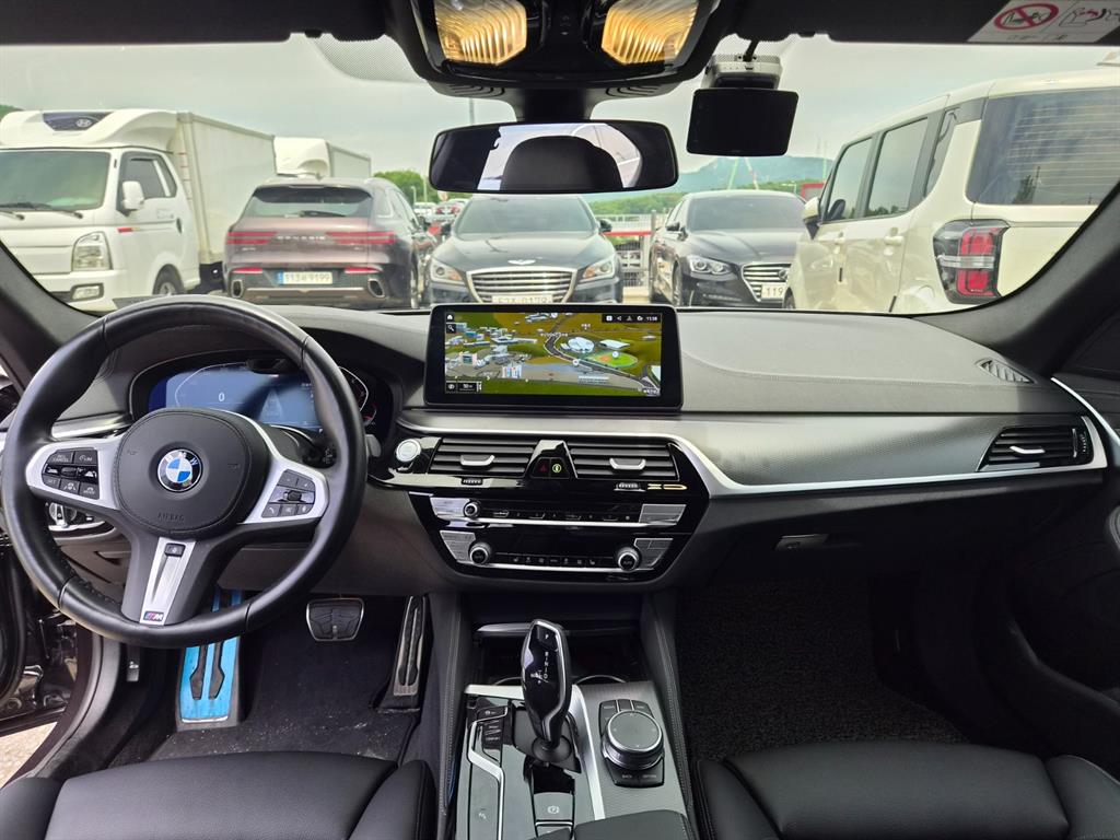 BMW 5 Series - Vista 5