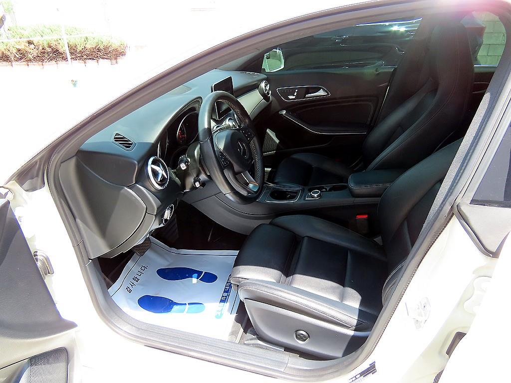 Mercedes Benz CLA Class - Vista 5