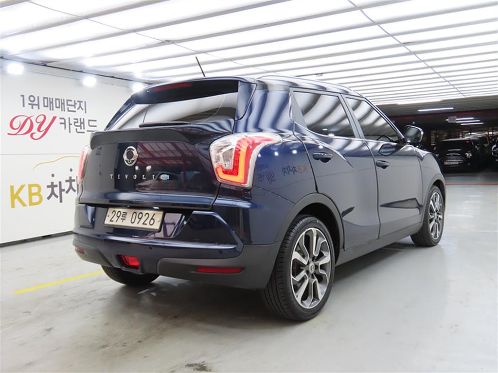 Ssangyong Tivoli - Vista 4