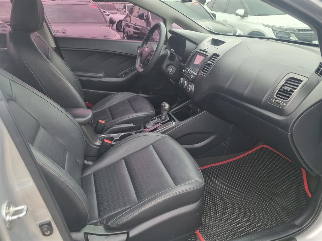 KIA K3 2017 Plateado - Importación desde Corea - HF Imports Iquique - Foto 14