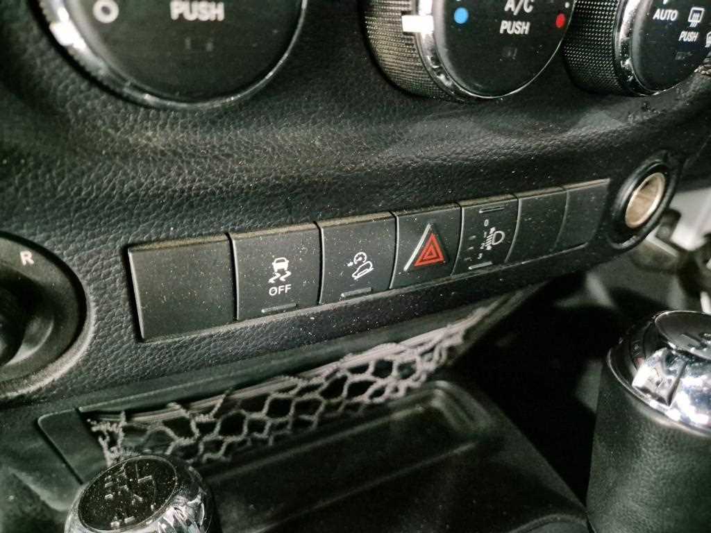 Jeep Wrangler 2016 Blanco - Importación desde Corea - HF Imports Iquique - Foto 17