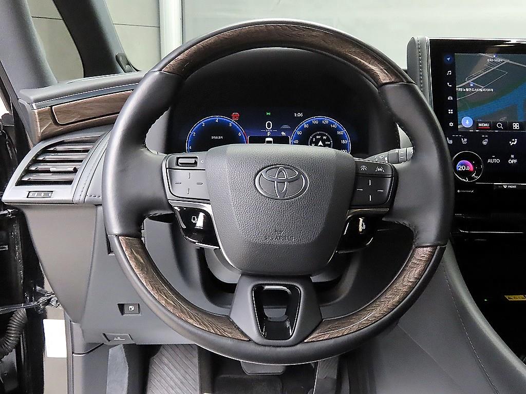 Toyota Alphard - Vista 9