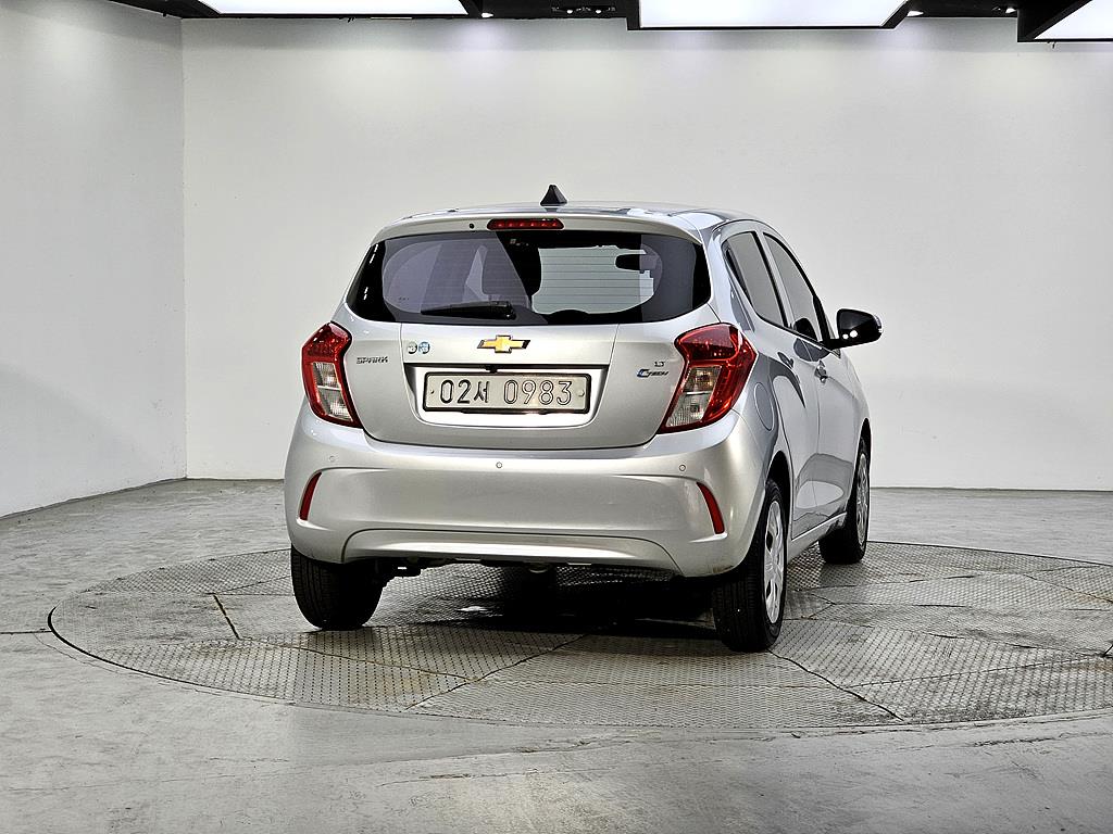 Chevrolet Spark - Vista 3