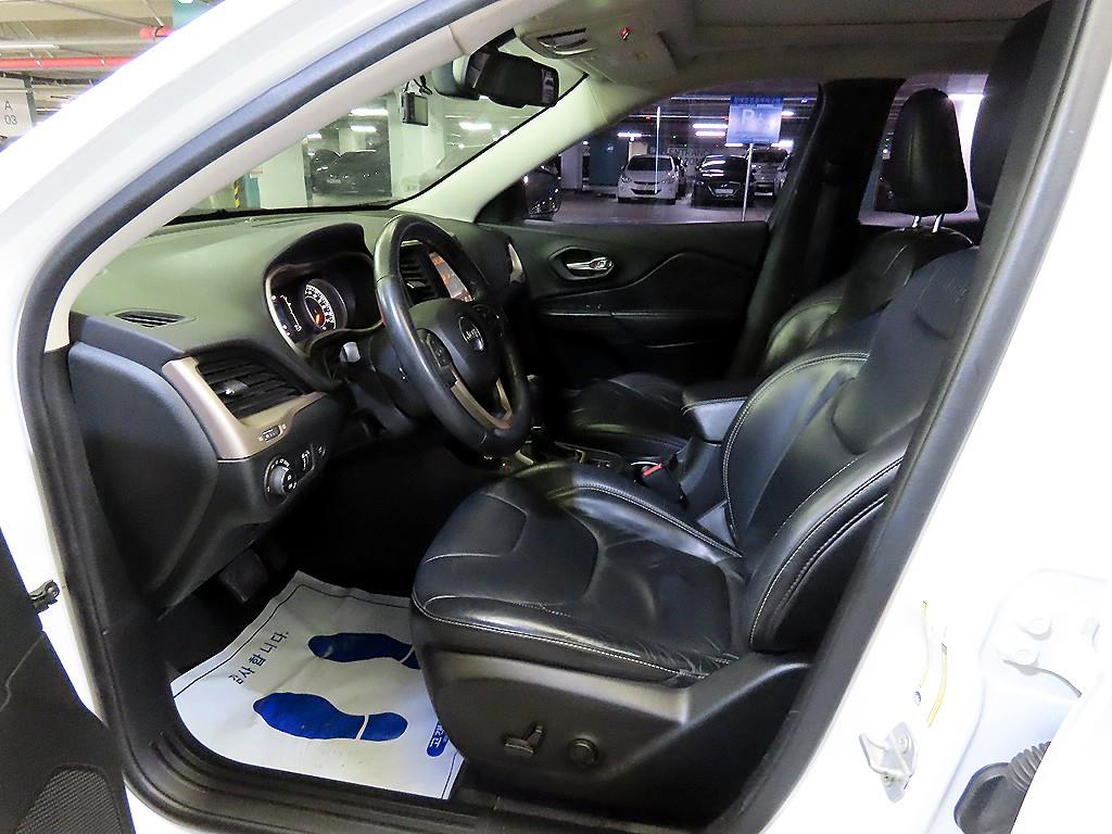 Jeep Cherokee - Vista 6