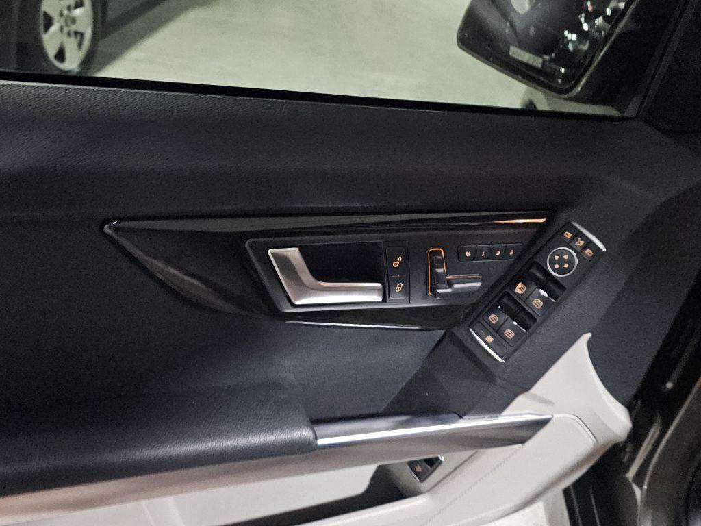 Mercedes Benz GLK Class - Vista 12