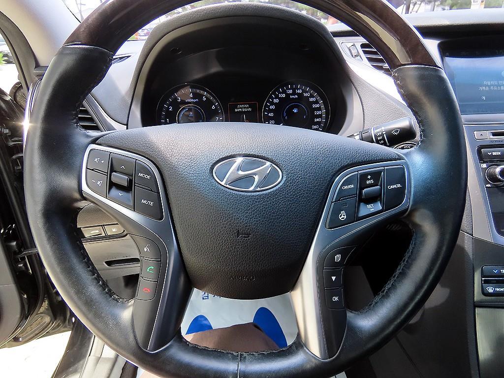 HYUNDAI Grandeur - Vista 8
