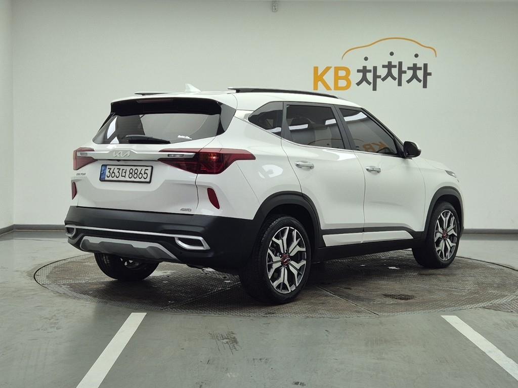 KIA Seltos - Vista 4