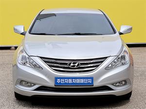 HYUNDAI Sonata - Vista 2