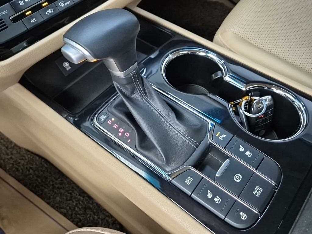 KIA Carnival - Vista 8