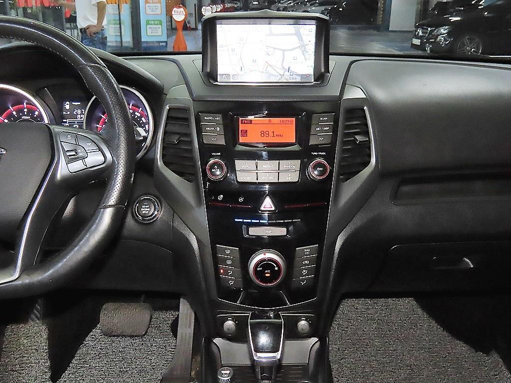 Ssangyong Tivoli - Vista 11