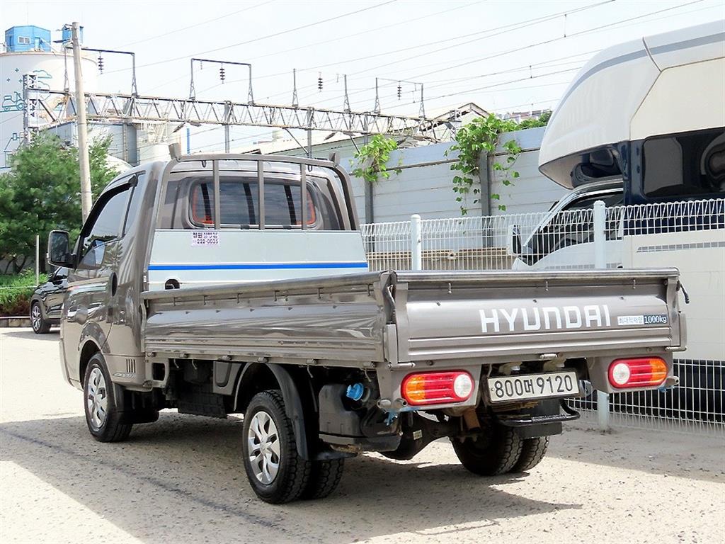 Small Truck Cargo (small) - Vista 3