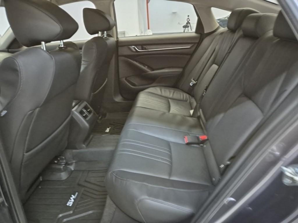 Honda Accord - Vista 12