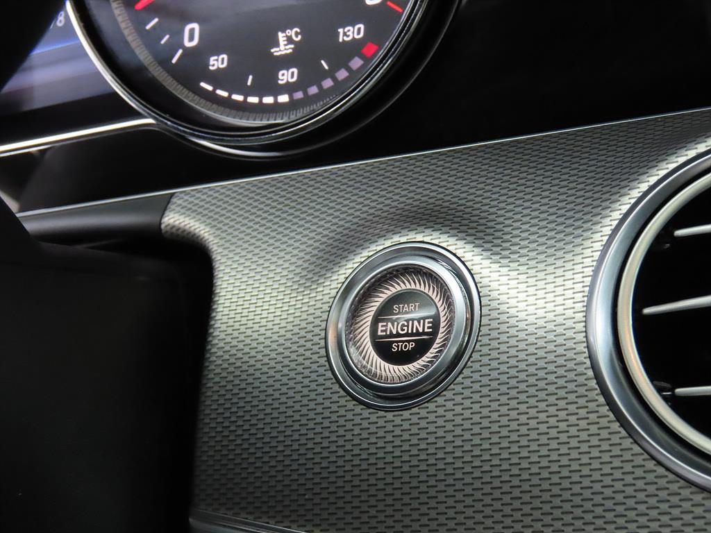 Mercedes Benz E class - Vista 12