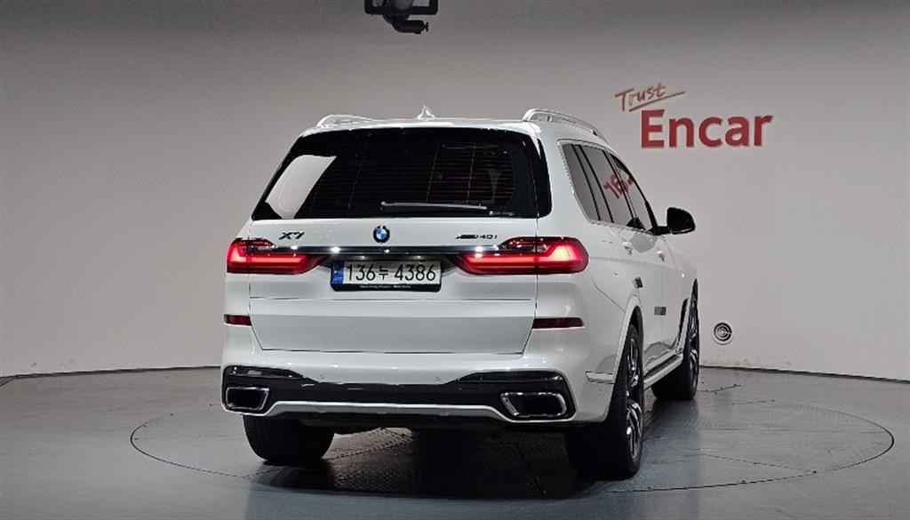 BMW X7 - Vista 4