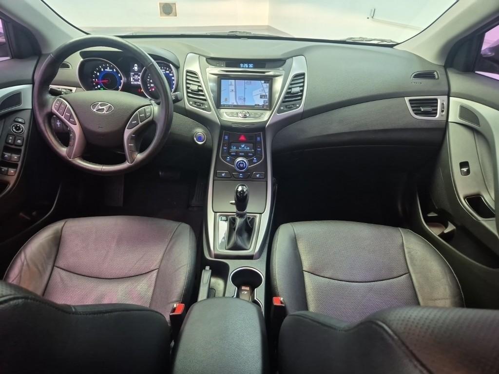 HYUNDAI Avante - Vista 7