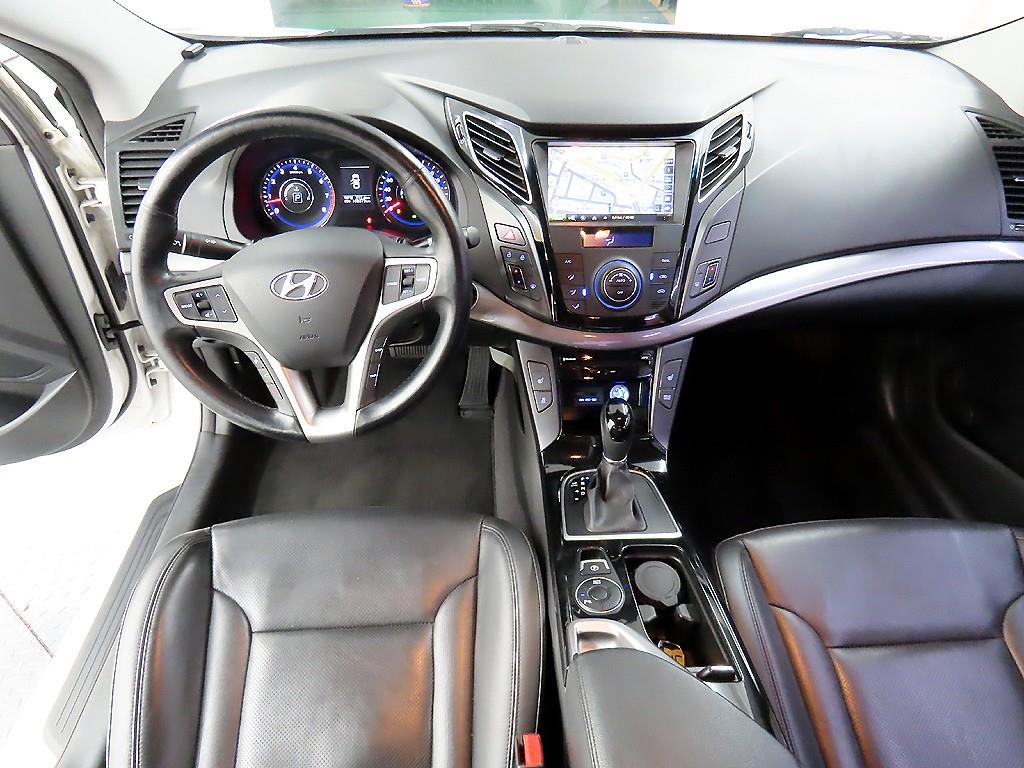 HYUNDAI i40 - Vista 7