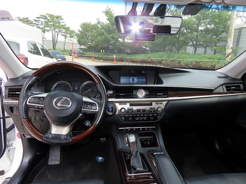 Lexus ES - Vista 7