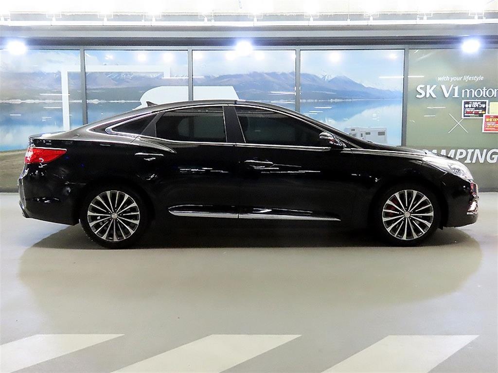 HYUNDAI Grandeur - Vista 3