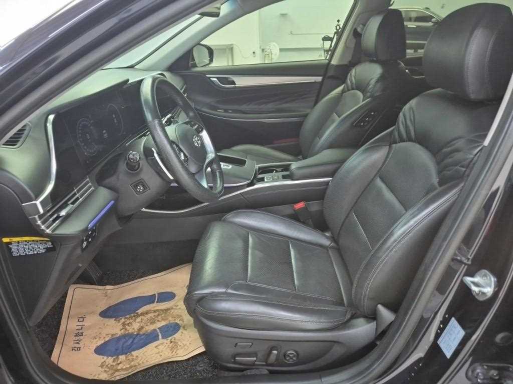 HYUNDAI Grandeur - Vista 11