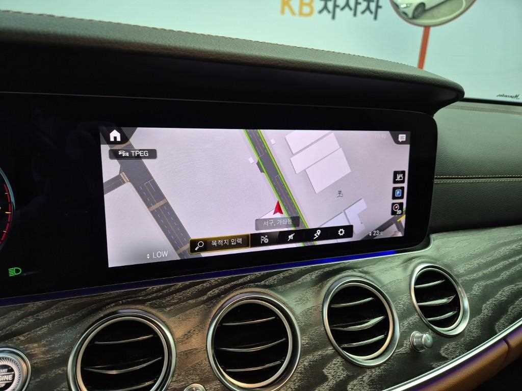 Mercedes Benz E class 2021 Blanco - Importación desde Corea - HF Imports Iquique - Foto 14