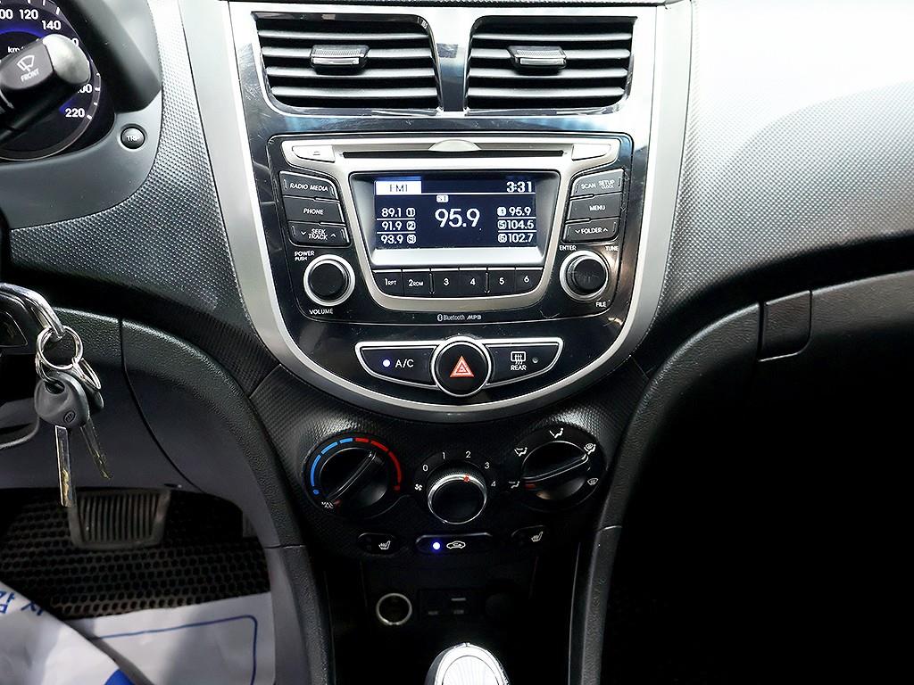 HYUNDAI Accent 2017 Blanco - Importación desde Corea - HF Imports Iquique - Foto 9