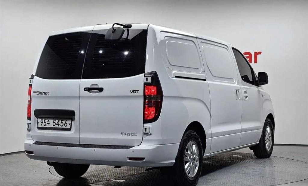 HYUNDAI Starex - Vista 4