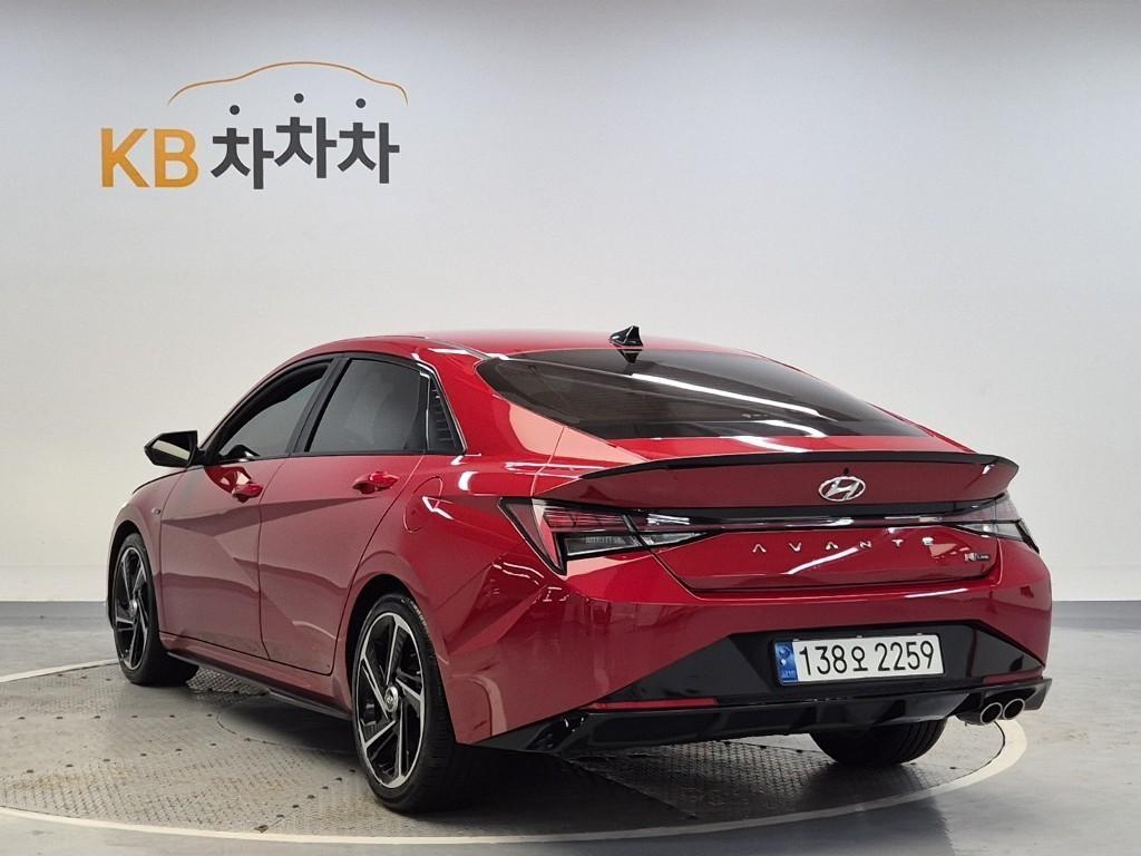 HYUNDAI Avante - Vista 2
