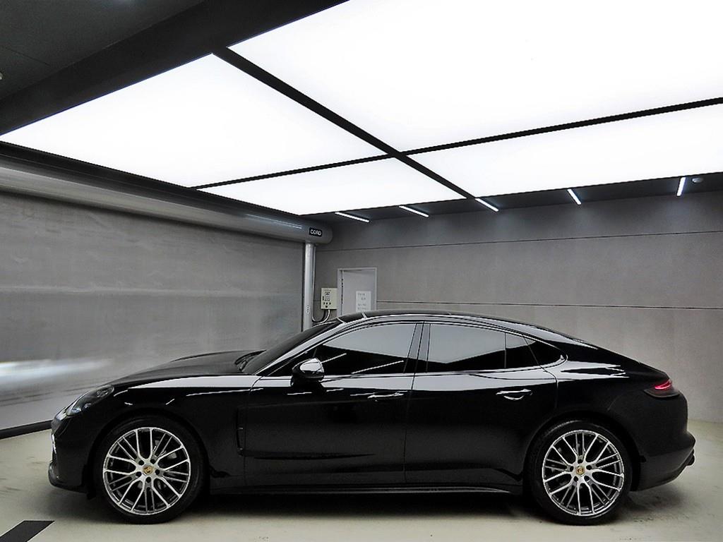 Porsche Panamera - Vista 4