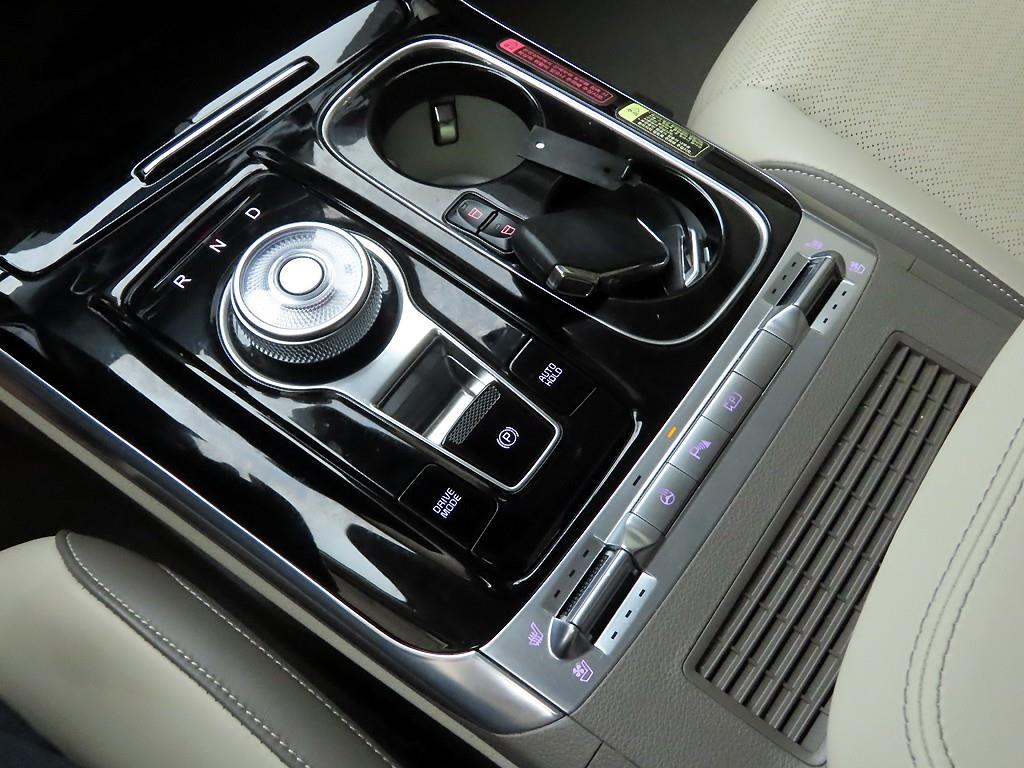 KIA Carnival - Vista 10