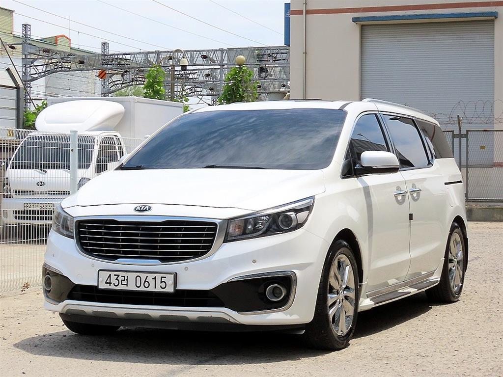 KIA Carnival - Vista 2