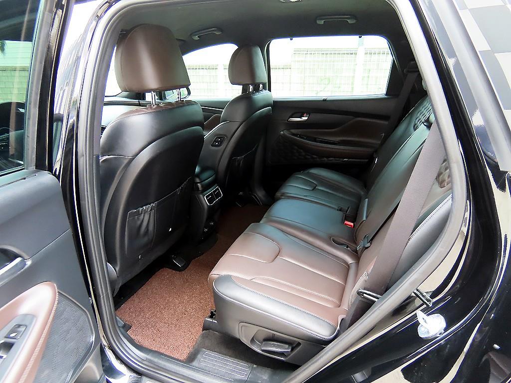 HYUNDAI Santa Fe - Vista 6