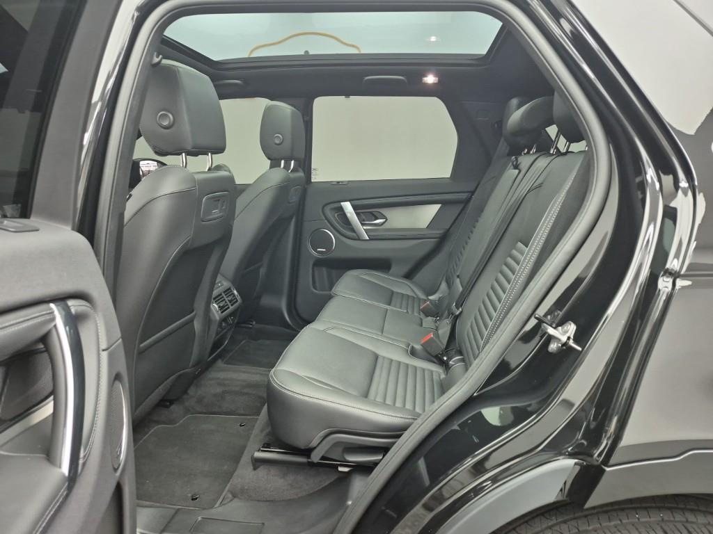 Land Rover Discovery Sports - Vista 12