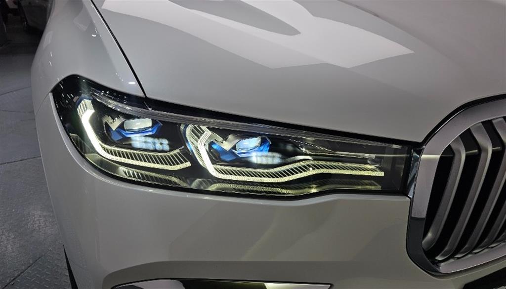BMW X7 - Vista 7