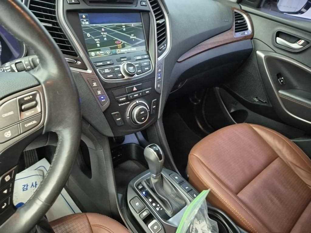 HYUNDAI Santa Fe - Vista 10