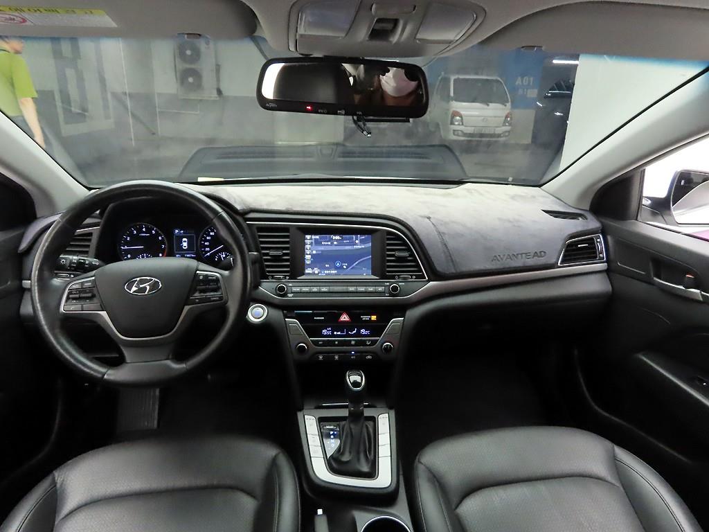 HYUNDAI Avante - Vista 6