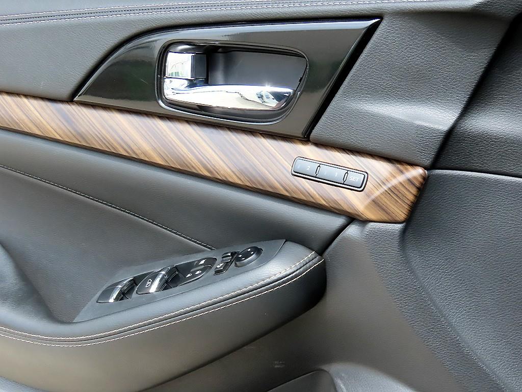 Nissan Maxima - Vista 11
