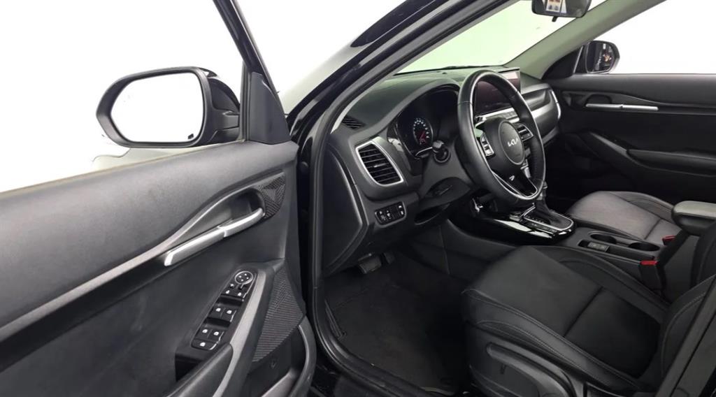 KIA Seltos - Vista 4