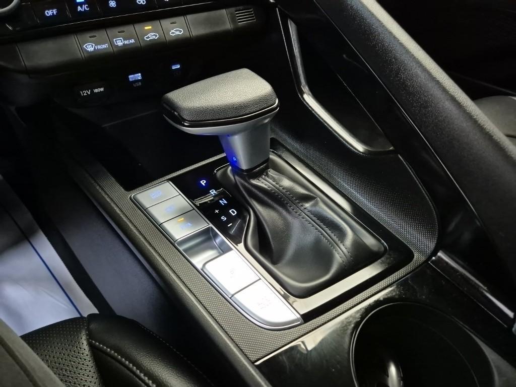 HYUNDAI Avante - Vista 11