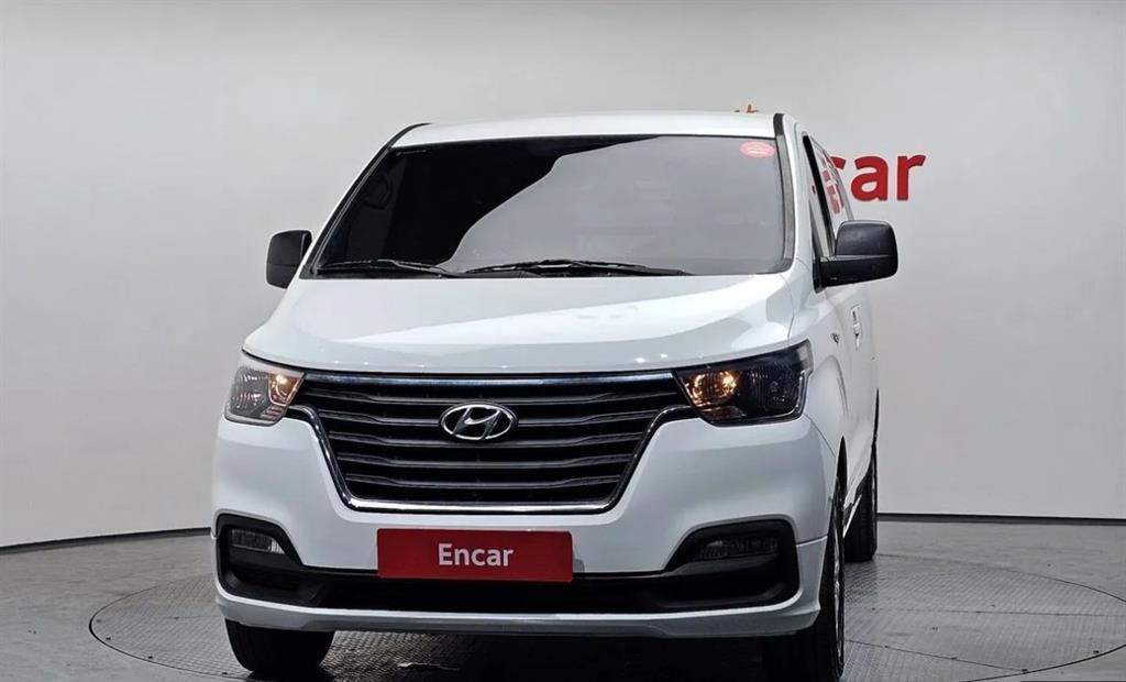 HYUNDAI Starex - Vista 2
