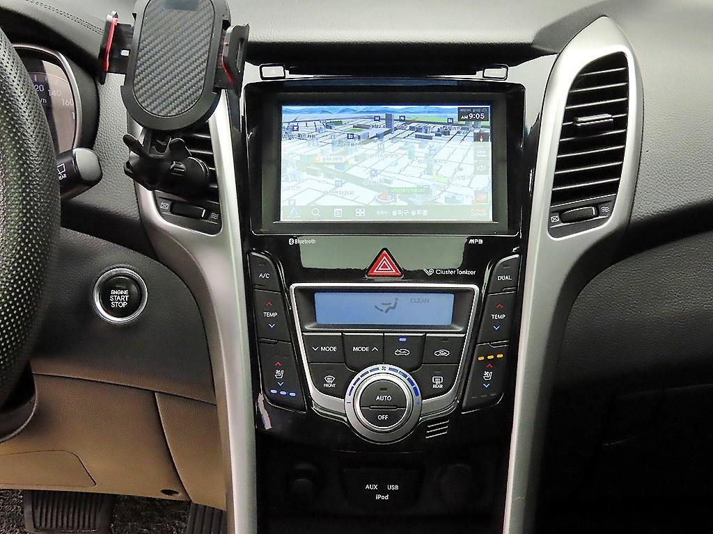 HYUNDAI i30 2014 Blanco - Importación desde Corea - HF Imports Iquique - Foto 13